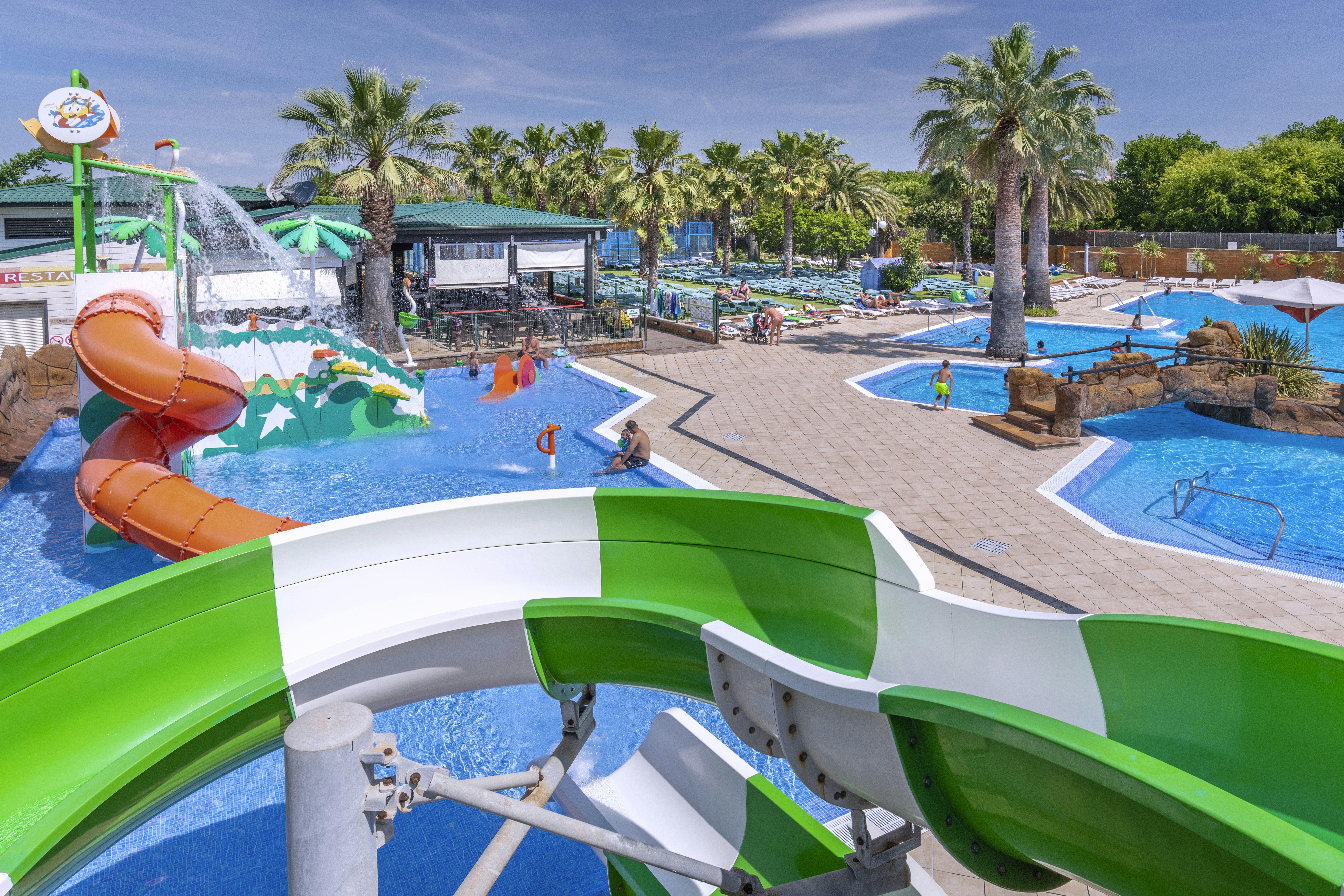 Camping Solmar  - Rutschen im Wasserpark des Campingplatzes