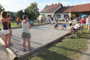 Camping Sous Doriat - Pétanque-Feld auf dem Campingplatz