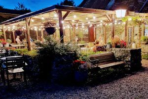 Camping Sous les étoiles Normandie - Restaurant mit Terrasse auf dem Campingplatz