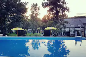 Camping Spineuse Neufchâteau - Swimmingpool des Campingplatzes