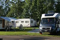 Camping St. Gallen - Wittenbach  -  Wohnwagen und Wohnmobile auf dem Campingplatz