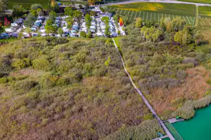 Camping St. Josef am Kalterer See - Campingplatz in Südtirol aus der Vogelperspektive