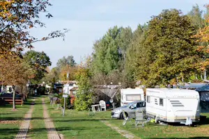 Camping Stausee Oberwald - Wohnmobil- und Wohnwagenstellplätze auf dem Campingplatz
