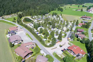 Camping Steinplatte - Vogelperspektive Campingplatz im Sommer
