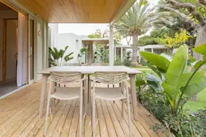 Stel Camping & Bungalow Resort - Mobilheim mit Terrasse auf dem Campingplatz