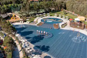 Stella del Mare Family Camping Village Camping Stella del Mare - Luftaufnahme des Outdoor-Pools des Campingplatzes