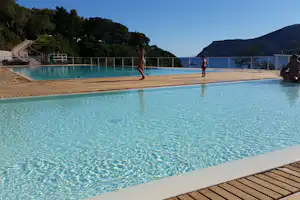 Camping Stella Mare - Poolanlage auf dem Campingplatz