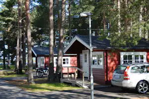 Camping Storuman - Ferienwohnungen umringt von Wald