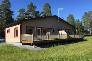 Camping Strömsund - Mobilheim mit Terrasse auf dem Campingplatz