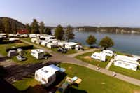 Camping Süd  -  Wohnwagen- und Zeltstellplatz vom Campingplatz mit direktem Zugang zum Fluss