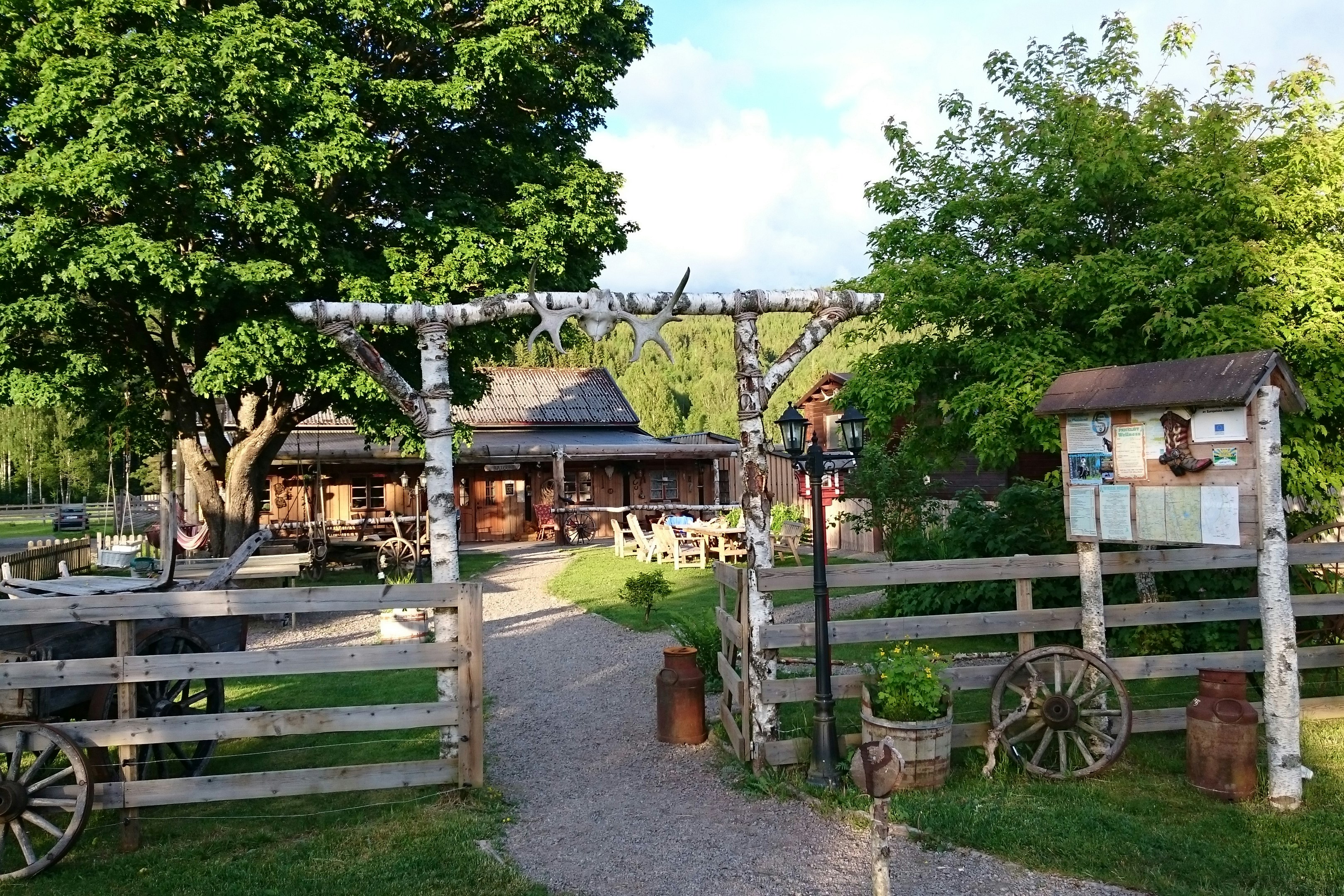 Camping Sun Dance Ranch AB - Terrasse des Restaurants