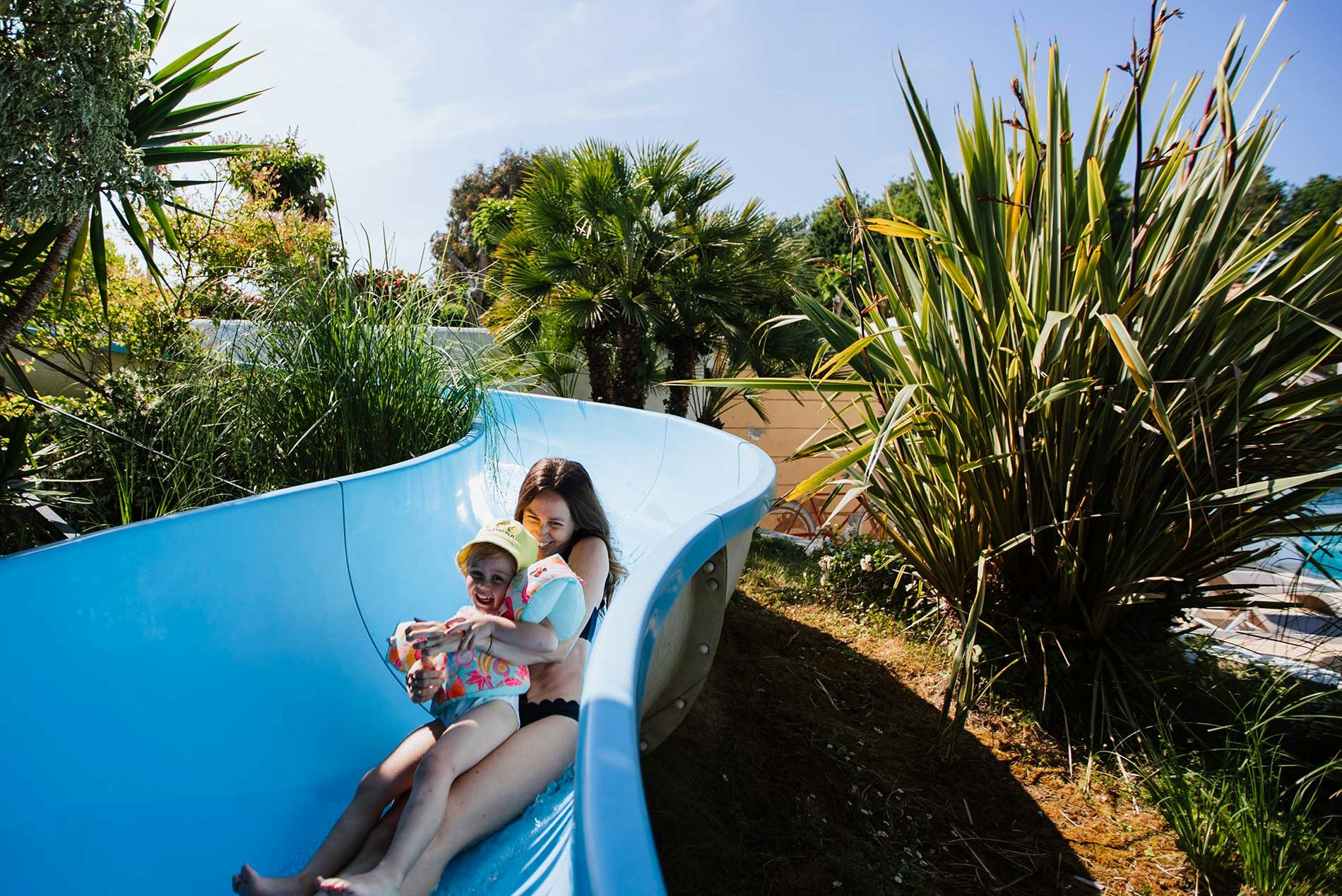 Yelloh! Village Berrua  - Rutschen im Wasserpark des Campingplatzes
