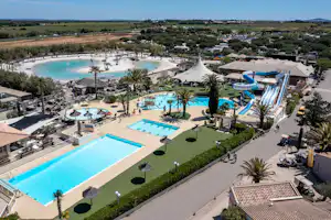 Camping Sunêlia Domaine de la Dragonnière - Wasserrutsche aus der Vogelperspektive