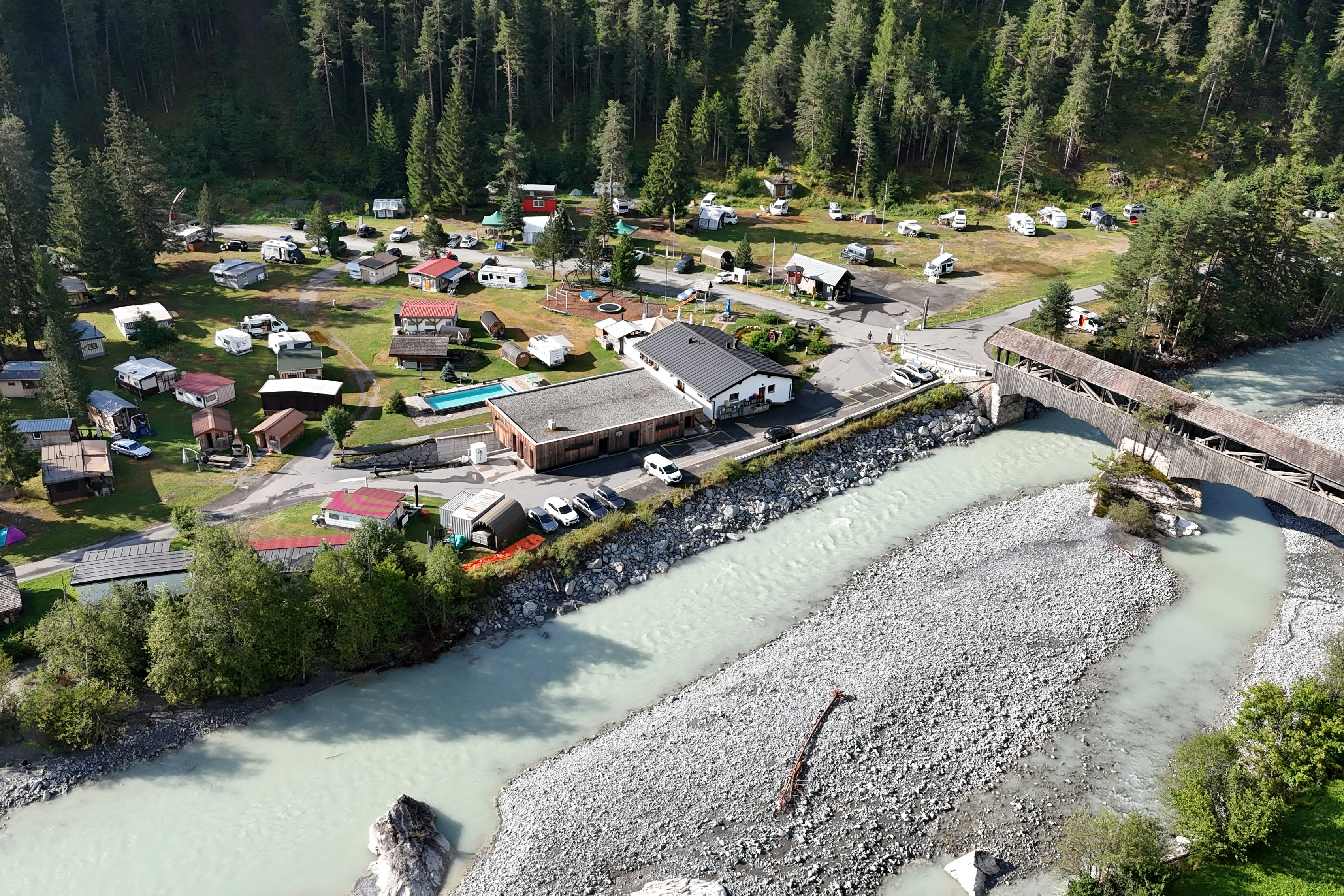 Camping Sur En  - Luftaufnahme des Campingplatzes