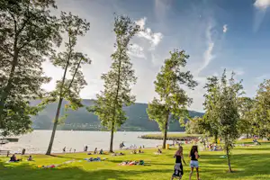 Camping Sutz - Camper am See vom Campingplatz