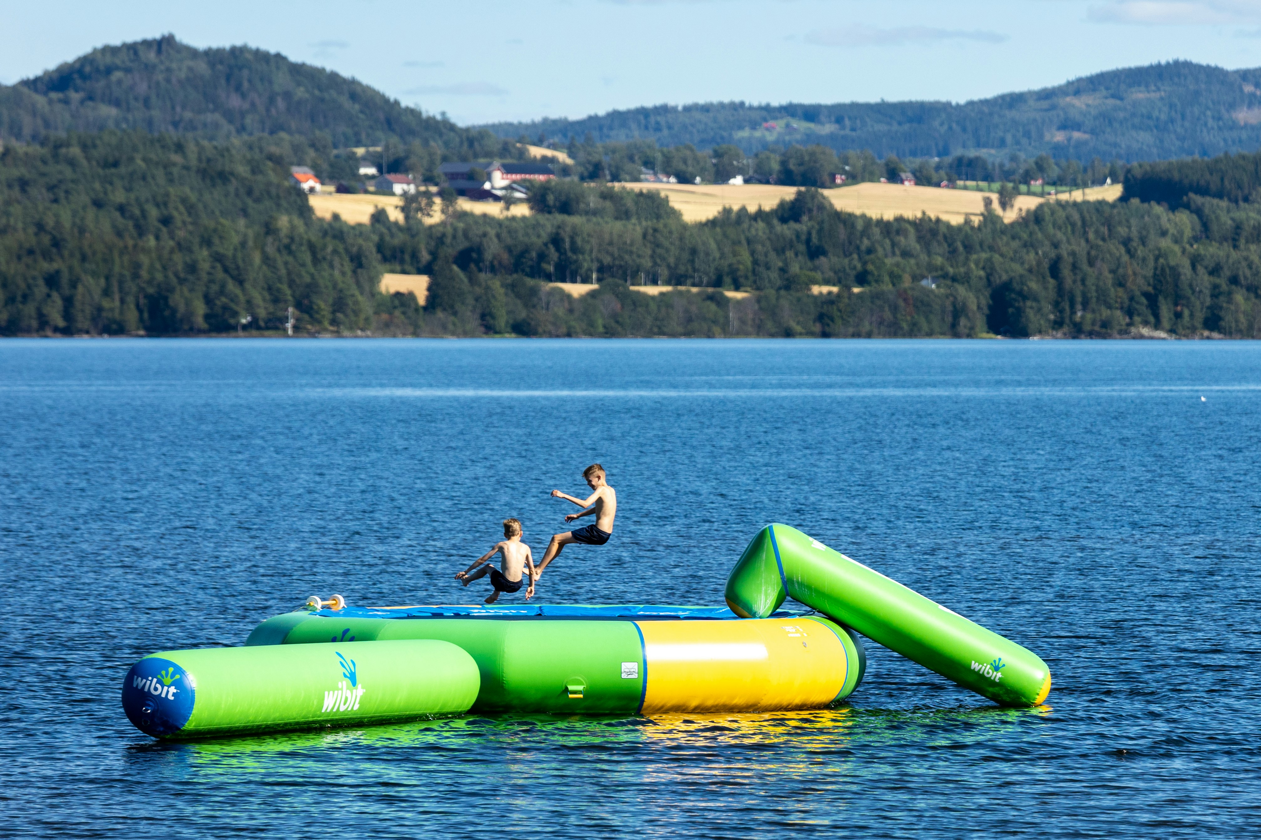 Sveastranda Camping - Spielinsel auf dem Wasser