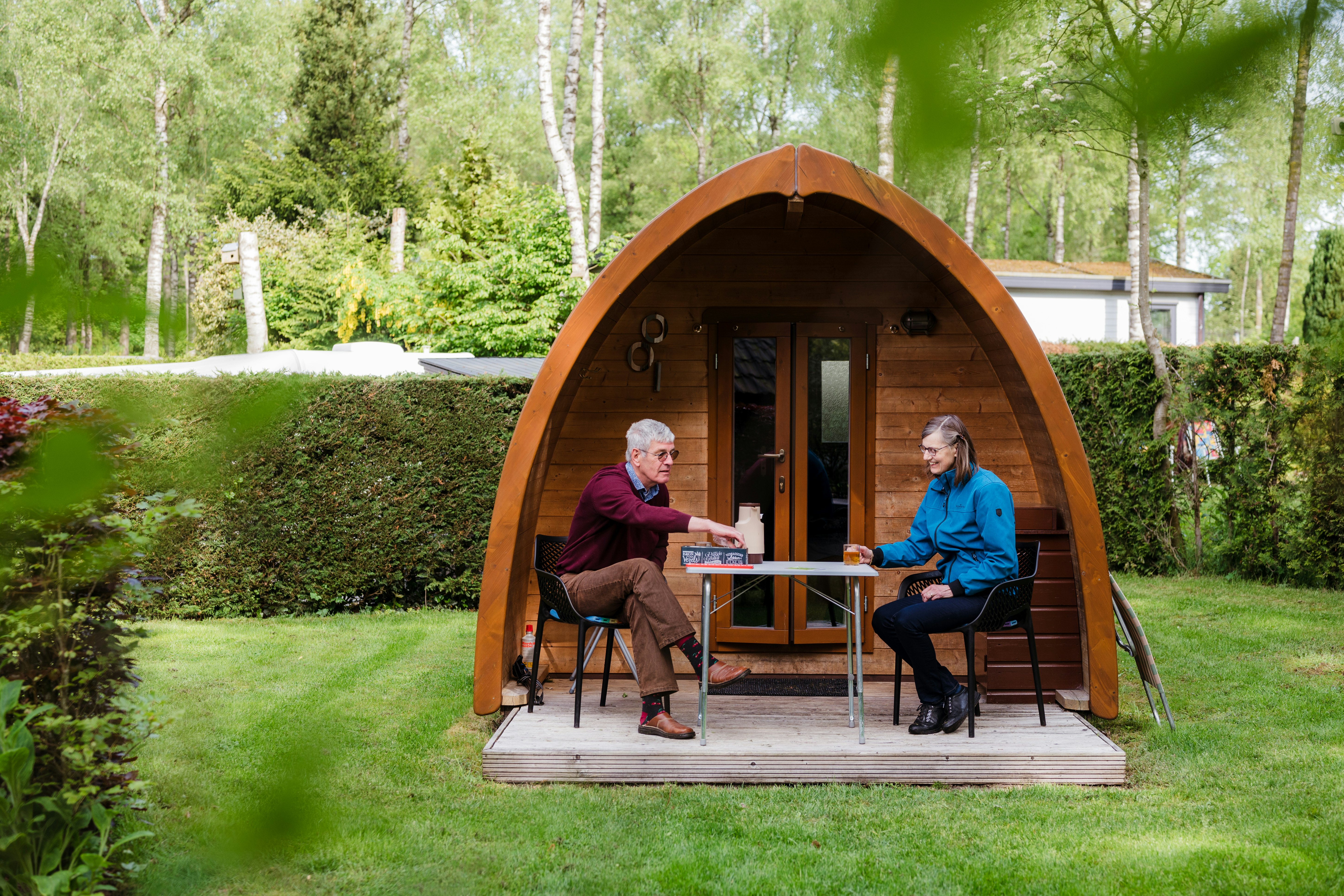 Camping 't Eind  - Mobilheim mit Terrasse auf dem Campingplatz
