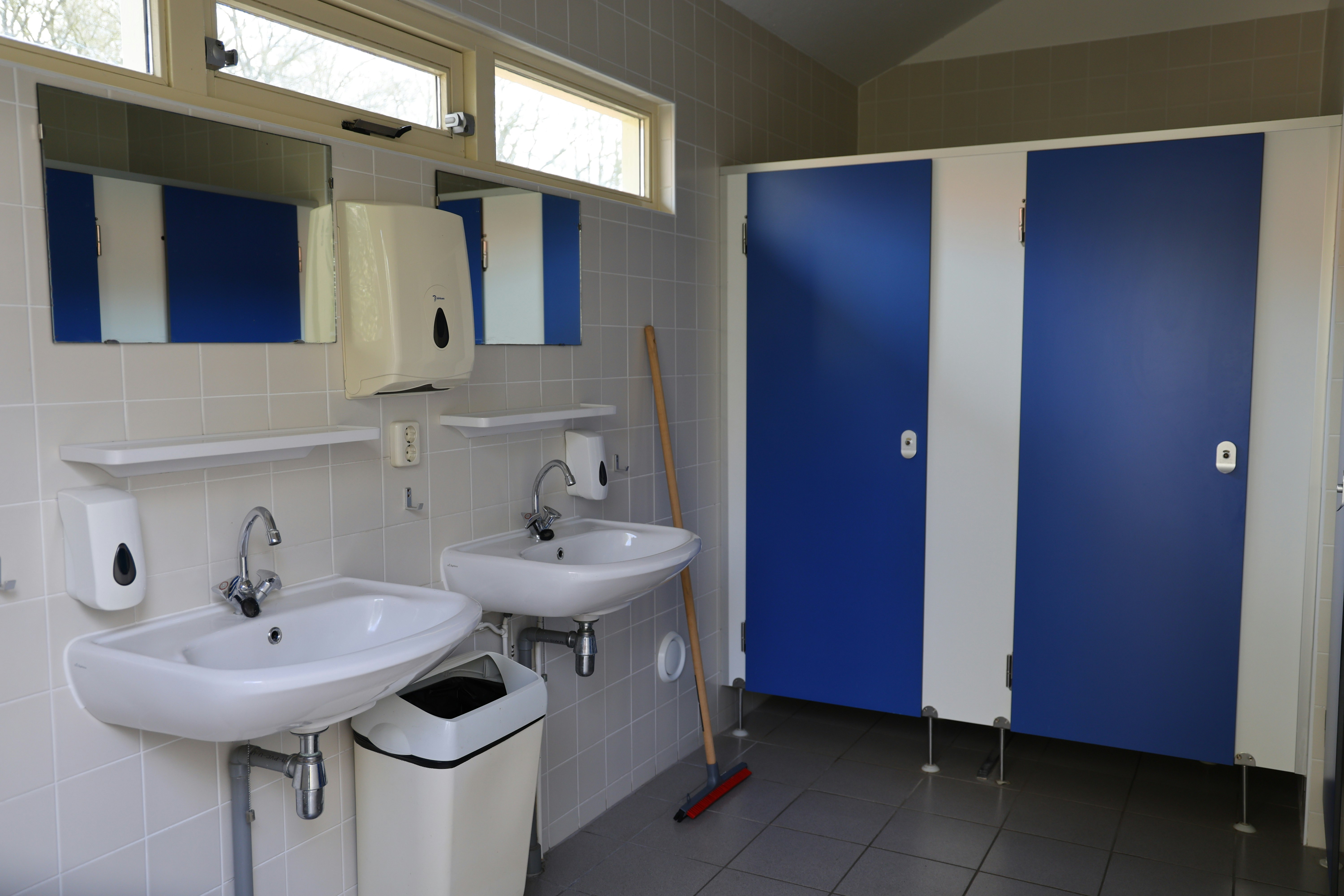 Camping 't Heeterveen  - Innenansicht des Sanitärgebäudes