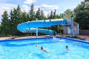 Camping 't Schinkel - Campingplatz mit Pool und Wasserrutsche