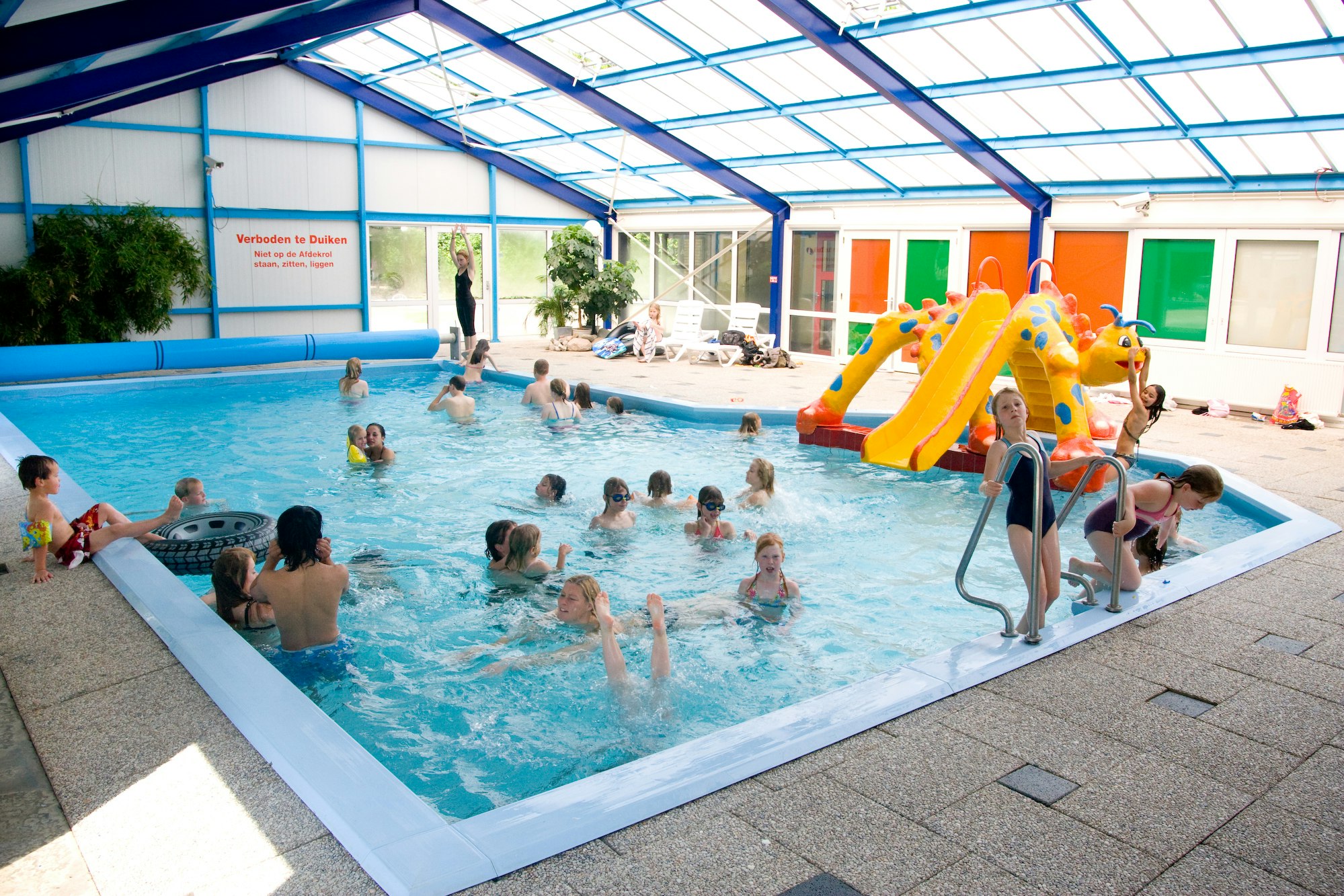 Camping 't Strandheem - Indoor Schwimmbad auf dem Campingplatz