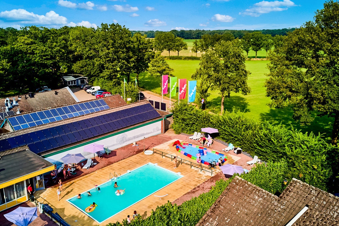 Capfun Camping Wieskamp  - Luftaufnahme des Campingplatzes mit Freibad