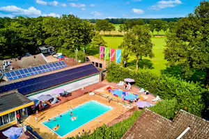 Capfun Camping Wieskamp - Luftaufnahme des Campingplatzes mit Freibad