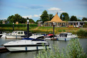 Stadscamping Schoonhoven Camping 't Wilgerak - Blick auf die Umgebung des Campingplatzes