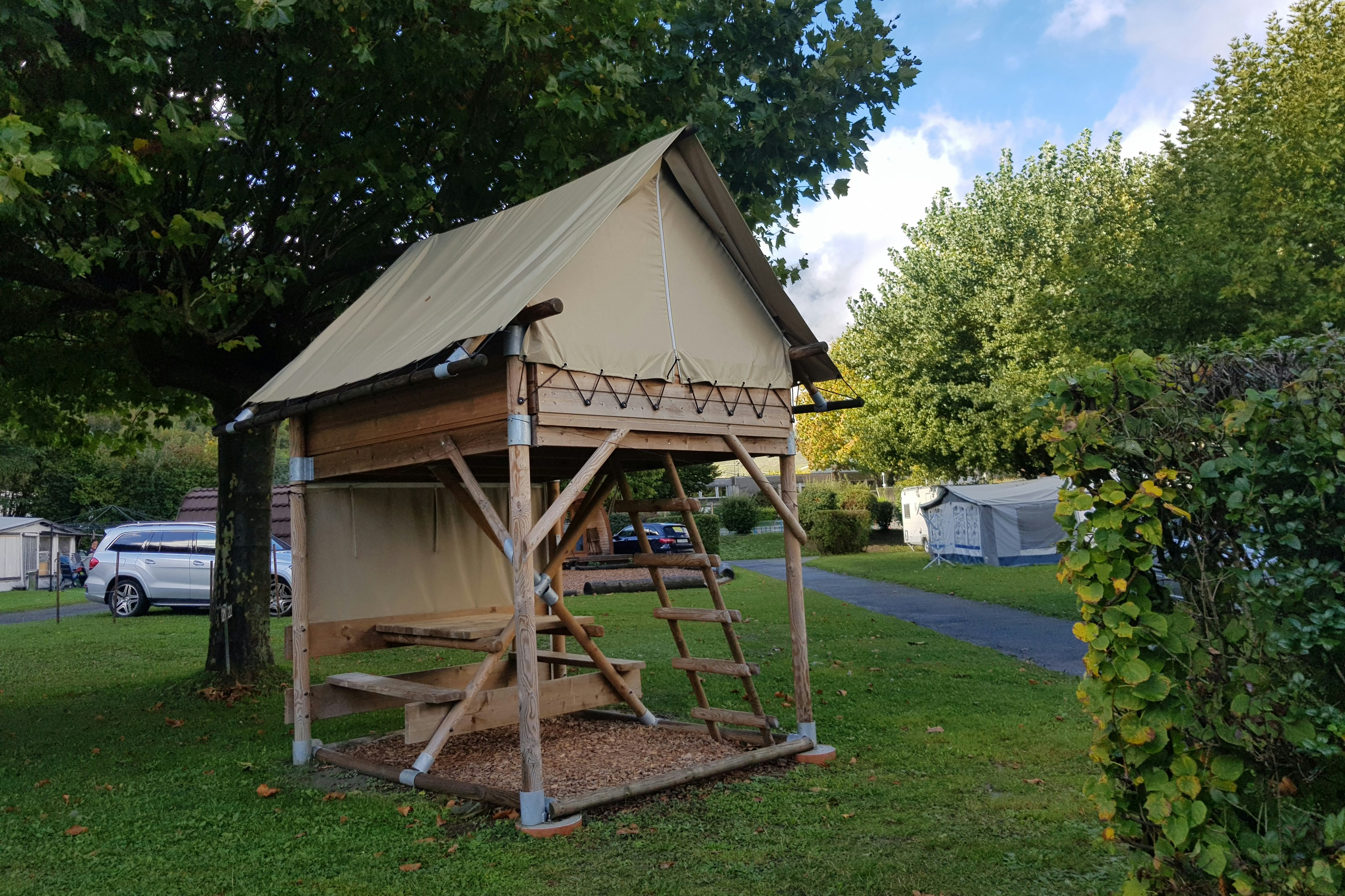 TCS Camping Martigny  Camping TCS Martigny - Hochzelt auf dem Campingplatz