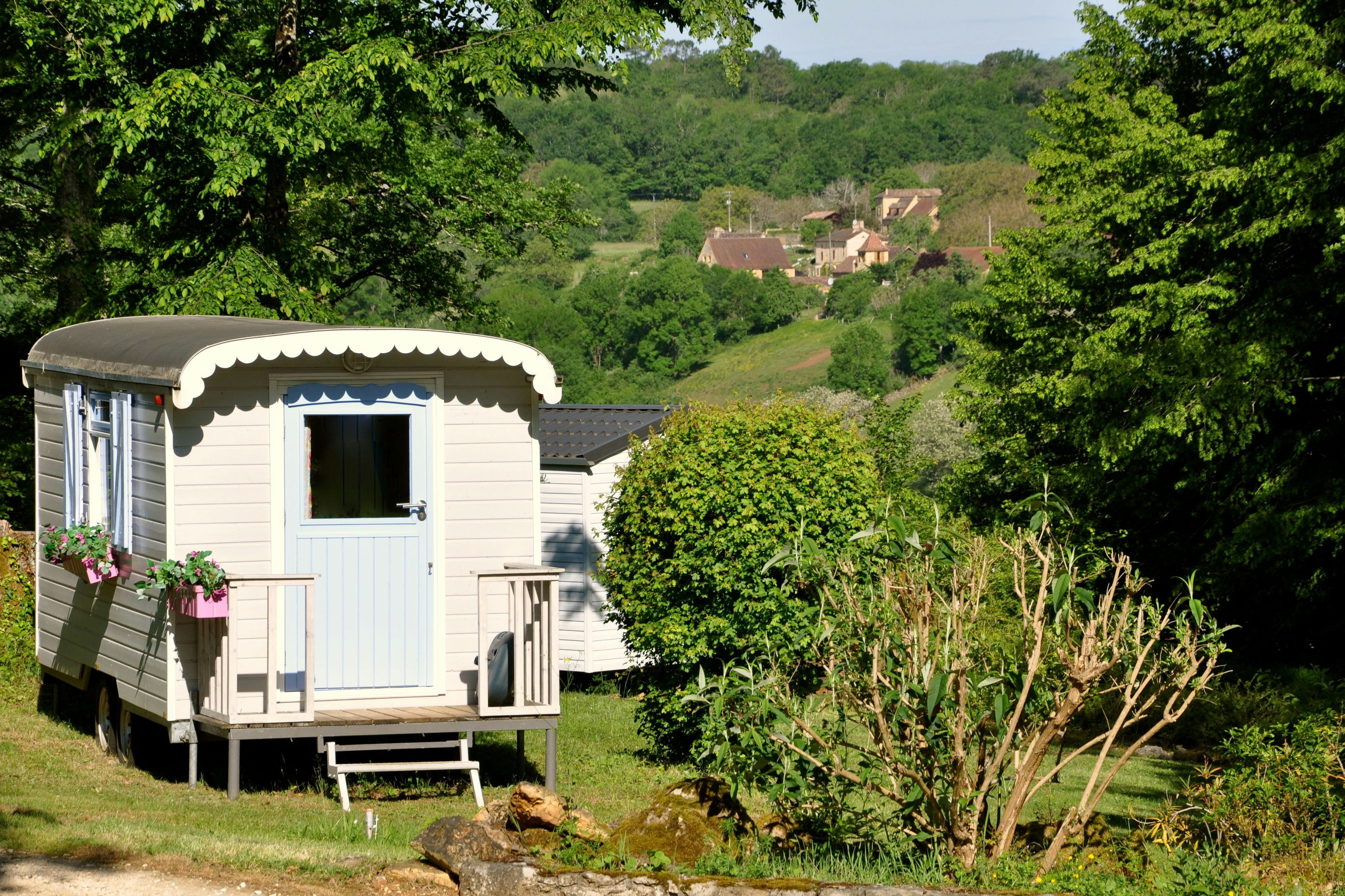 Camping Terme d'Astor -  Mobilheime im Grunen auf dem Campingplatz