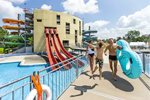 Camping Terme Ptuj - Rutschen im Wasserpark des Campingplatzes