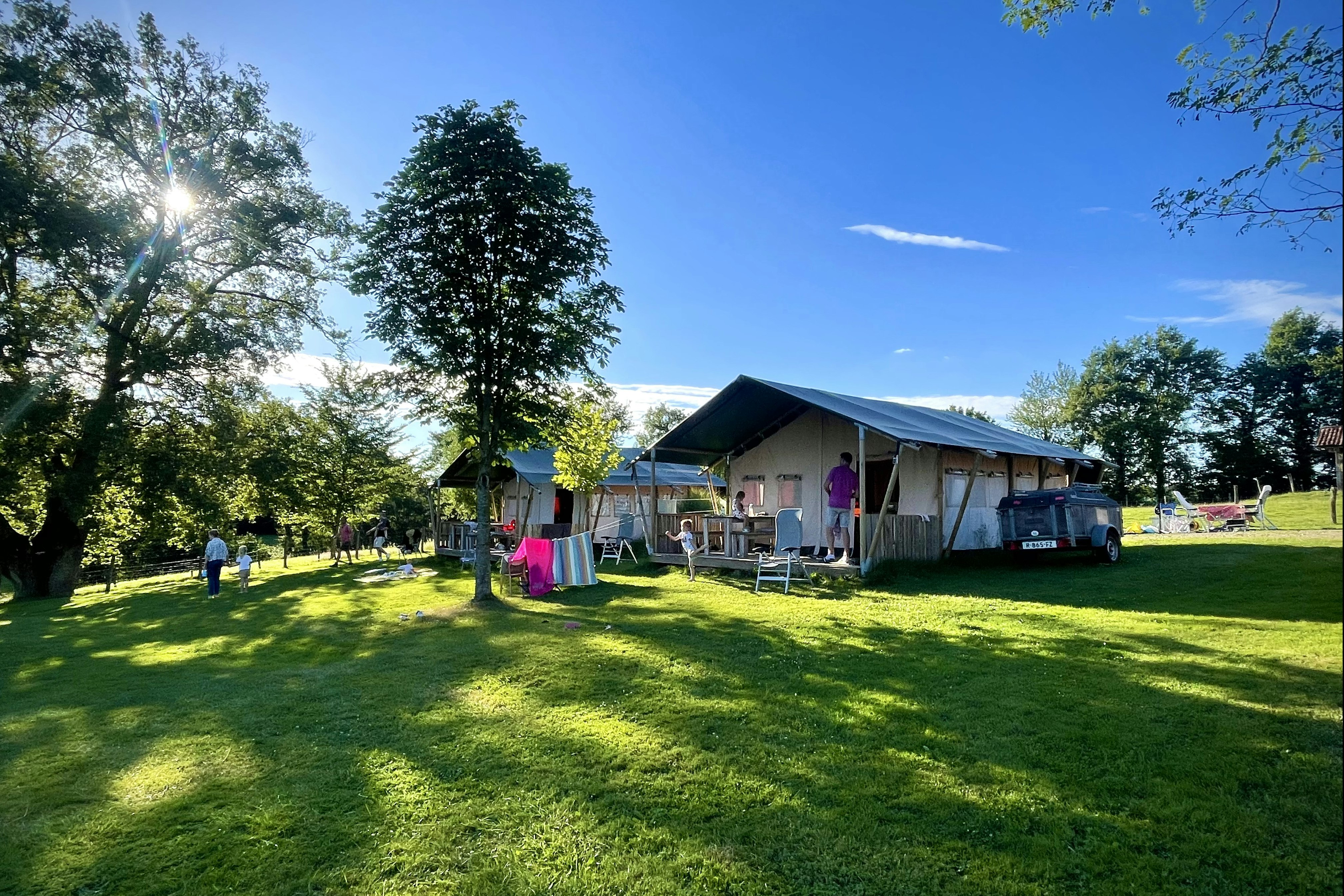 Camping Terre Ferme - Außenansicht Glamping-Zelt auf dem Campingplatz