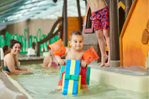 Camping TerSpegelt - Campingplatzgelände mit Kinderbecken