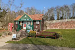 Camping Thorpe Hall - Rezeption des Campingplatzes mit Shop