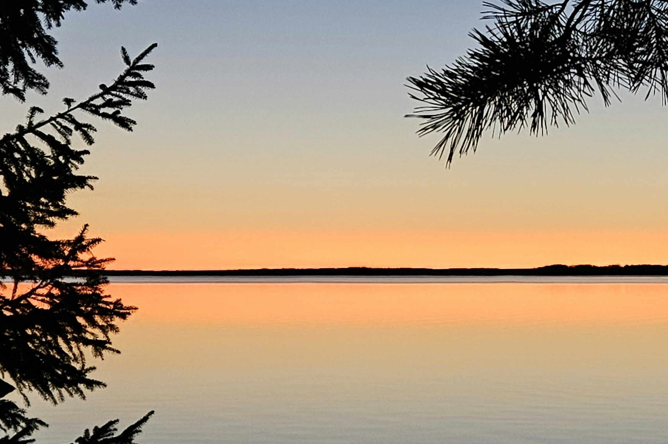 Camping Tiveden - Sonnenuntergang über dem Wasser