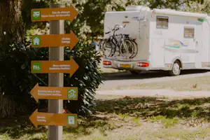 Onlycamp Tours Val de Loire camping Tours Val de Loire St Avertin - Beschilderung und Orientierungshilfen auf dem Campingplatz