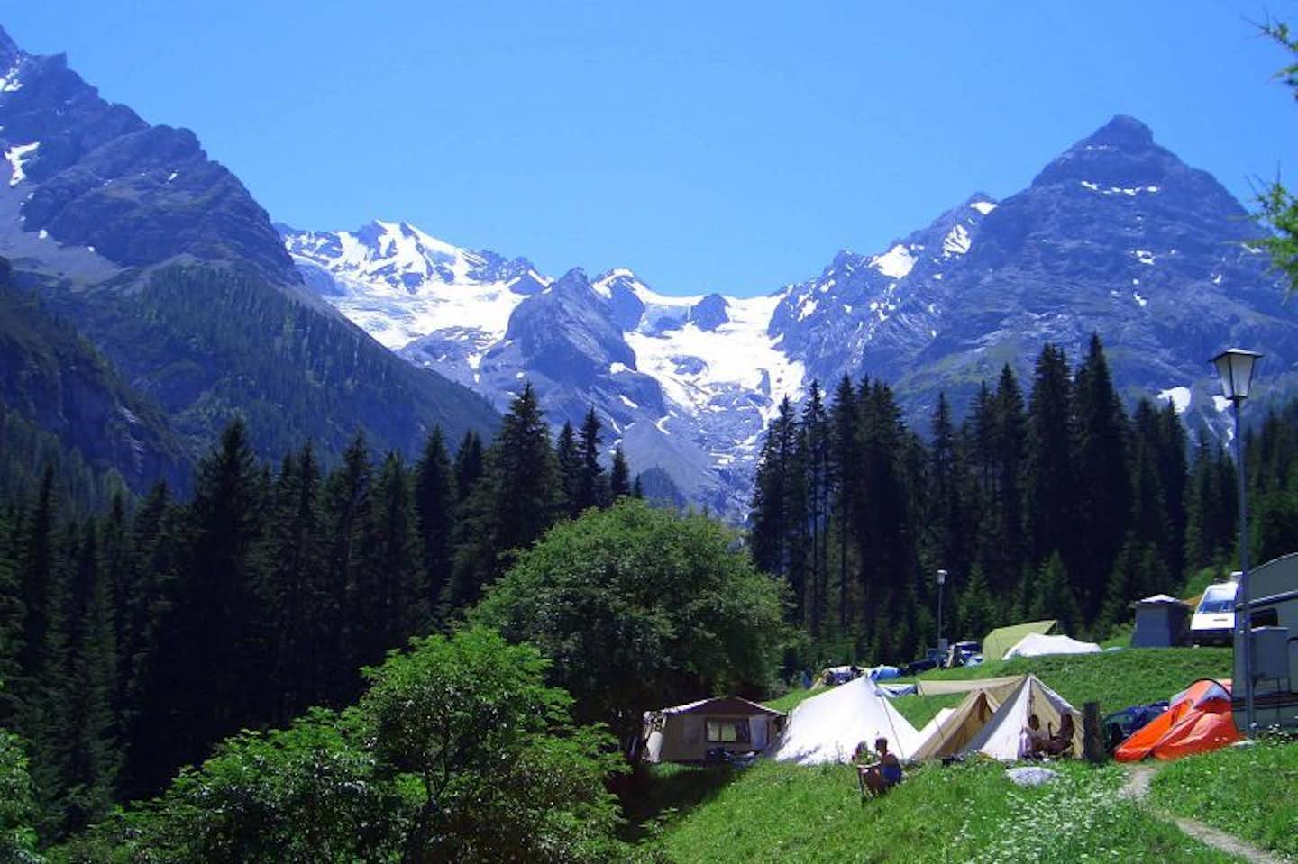 Camping Trafoi  -  Zeltplatz vom Campingplatz im Nationalpark Stilfser Joch mit Blick auf die Alpen