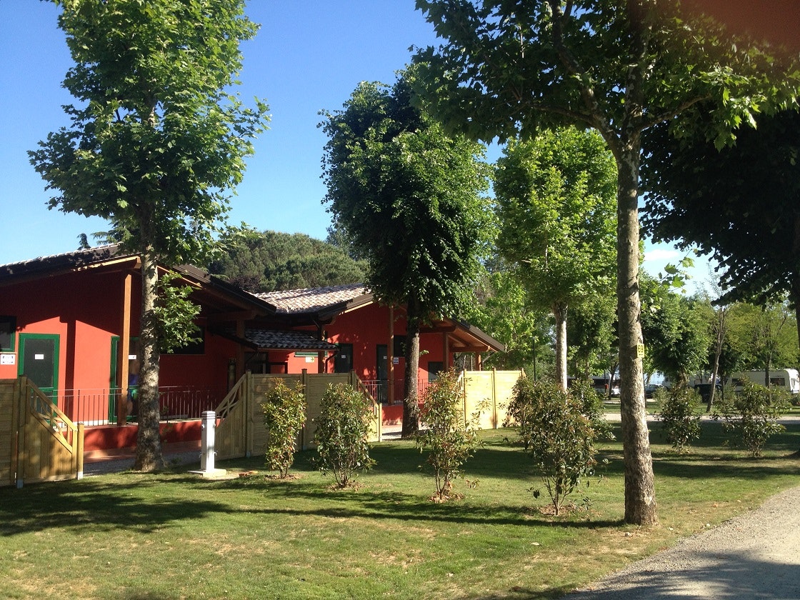 Camping Trasimeno - Sanitärgebäude auf dem Campingplatz
