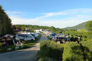 Camping Traunsee - Wohnmobil- und Wohnwagenstellplätze auf dem Campingplatz