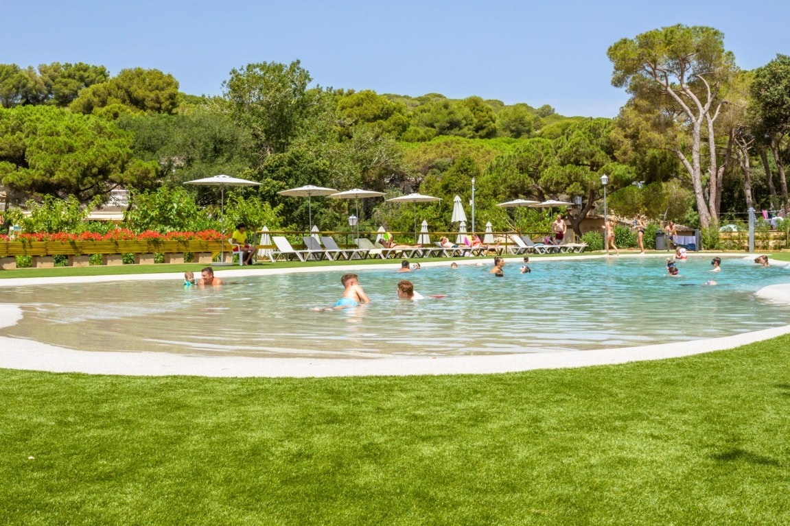 Capfun Camping Treumal - Badelagune auf dem Campingplatz