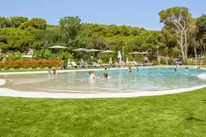 Capfun Camping Treumal - Badelagune auf dem Campingplatz