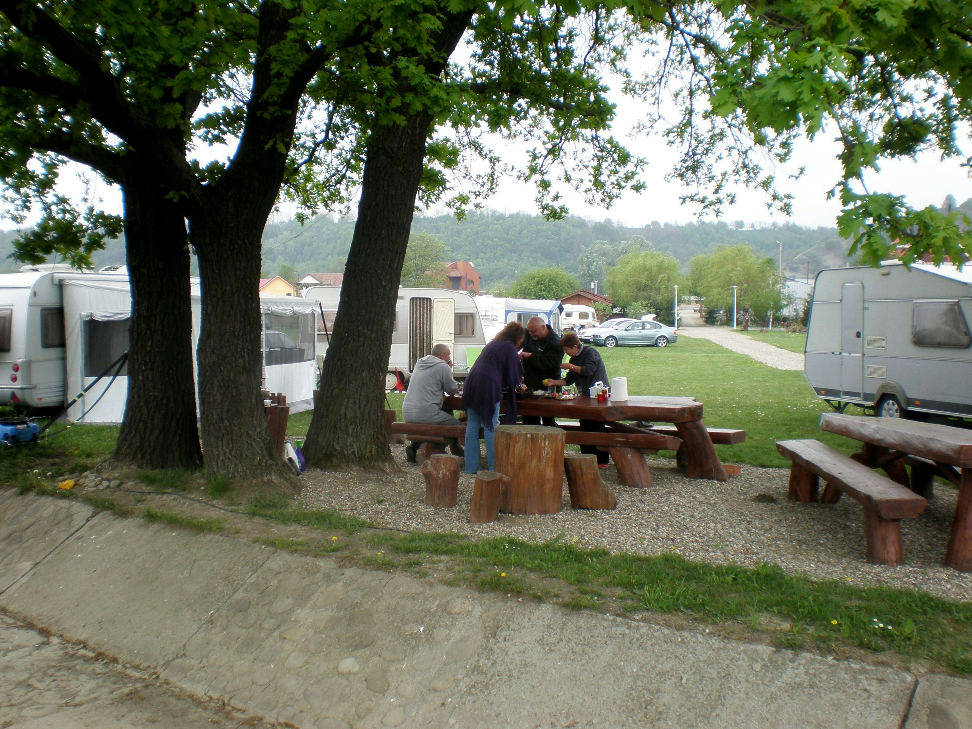 Camping Trotus Valley