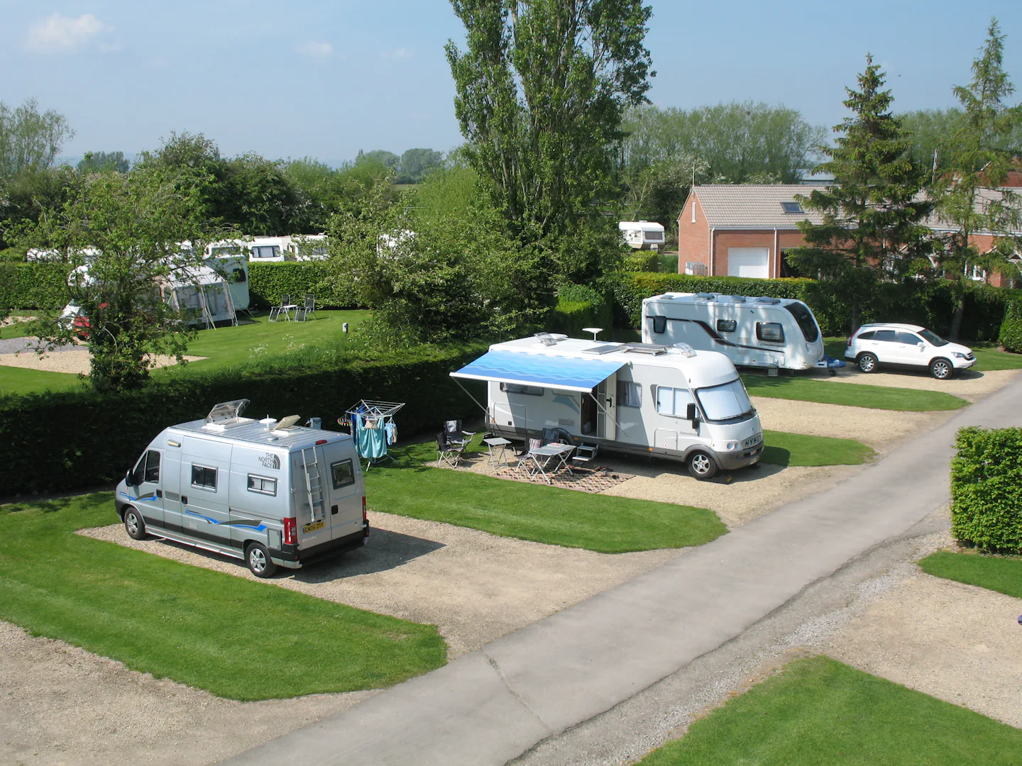 Camping Tudor