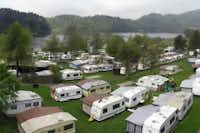 Camping Türlersee  -  Wohnwagen- und Zeltstellplatz vom Campingplatz mit Blick auf den See