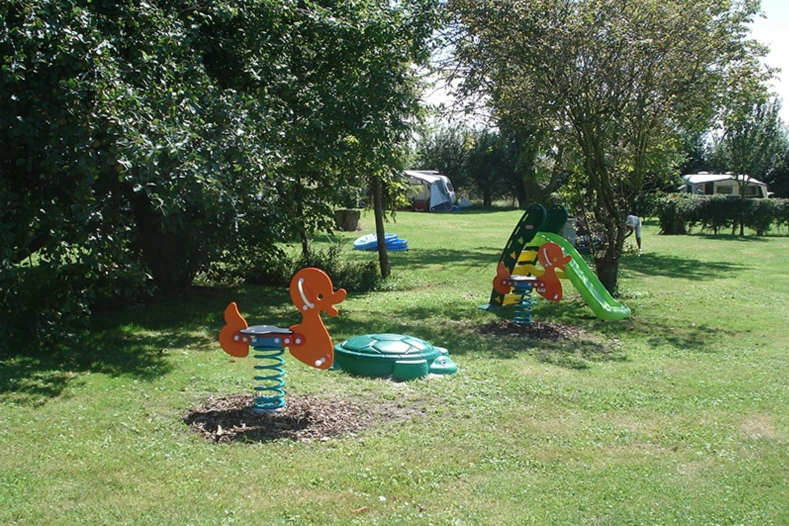 Camping Tuinenburg  -  Spielplatz vom Campingplatz im Grünen