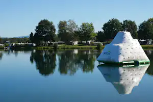 Camping Tunisee - Lage am See Wasserkletterturm
