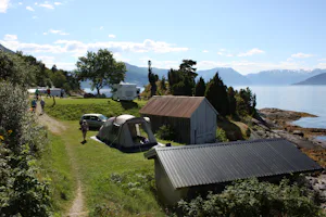 Camping Tveit - Mobilheime und Wohnwagen- und Zeltstellplatz mit Blick auf den Fjord
