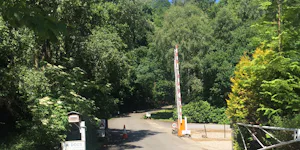 Camping Twenty Shilling Wood - Eingang zum Campingplatz