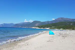 Camping U Sole Marinu - Strand vom Campingplatz am Mittelmeer