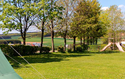 Camping Um Bierg