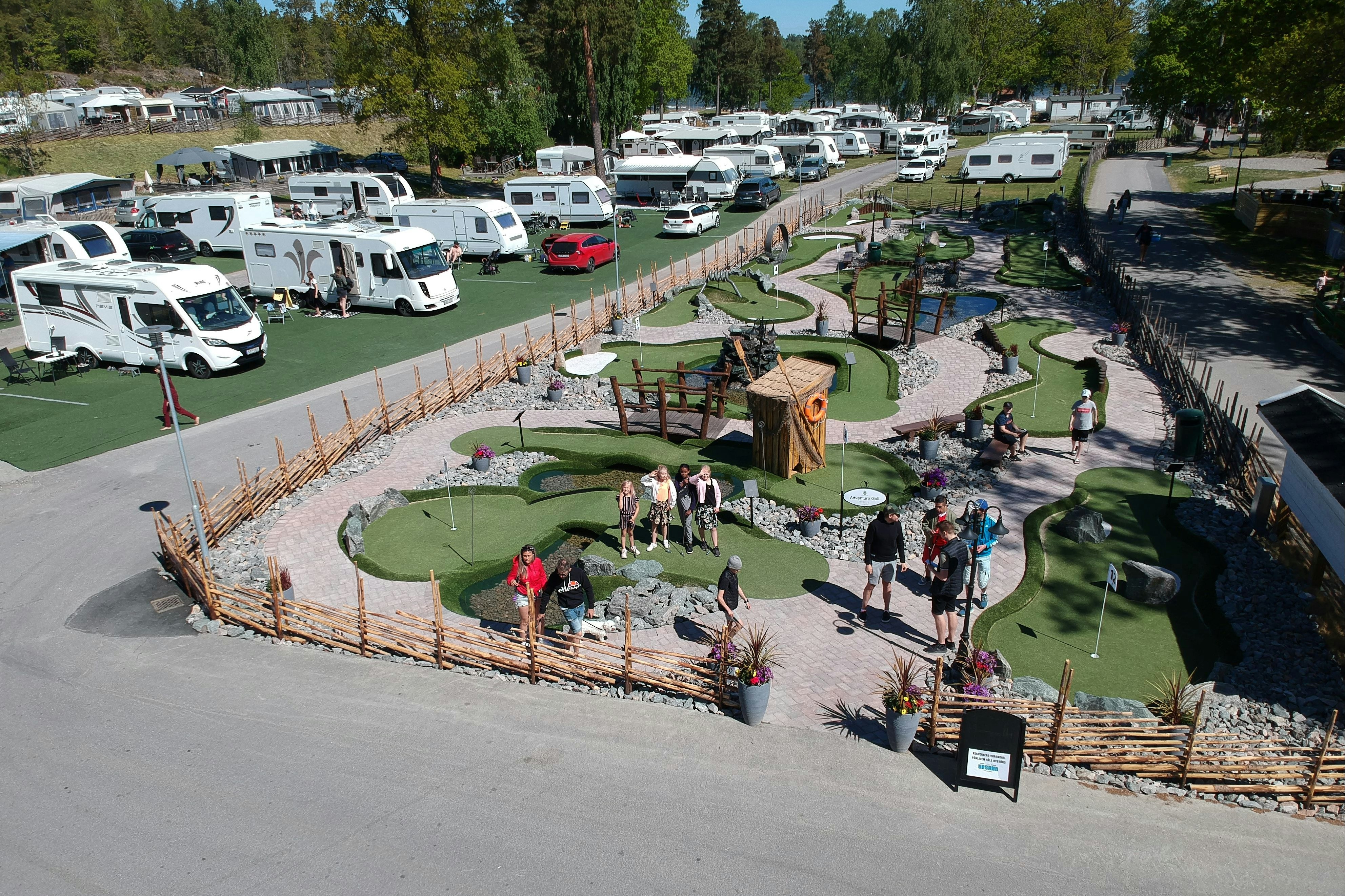Ursand Resort & Camping  Camping Ursand  - Minigolfanlage auf dem Campingplatz